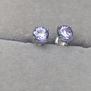 Sterling Silver Natural Tanzanite Stud Earrings 1CTW Basket 925 New